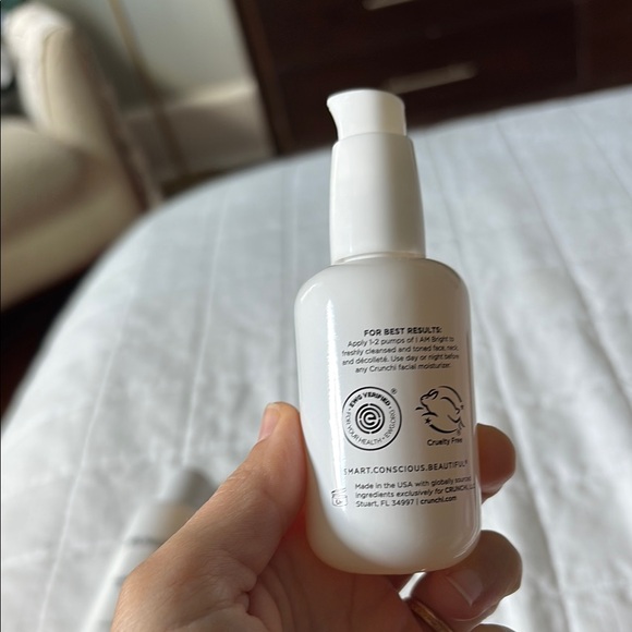 I Am Bright Vitamin C Facial Serum - White - Picture 2 of 2